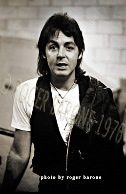 paul mc cartney backstage at the Spectrum in may 1976 photo by roger barone